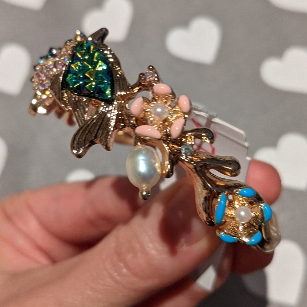 Betsey Johnson Kissing Koi Fish Bracelet - Picture 3 of 3